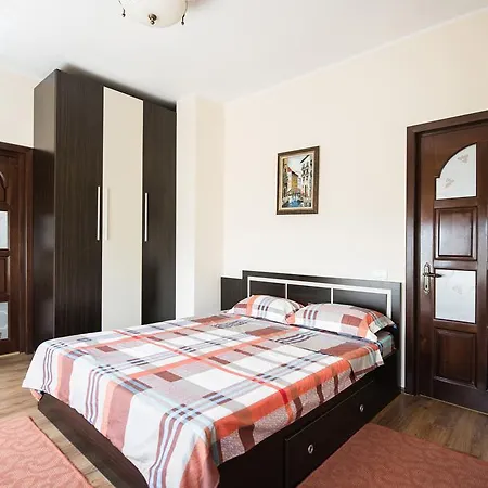 Six-Bedroom Villa - Amethyst * Mamaia