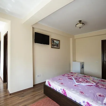 Six-Bedroom Villa - Amethyst Mamaia